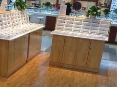 -MiRi眼镜连锁·蔡司·尼康控优点合作店(莘庄店)
