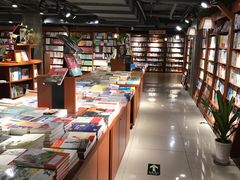 -新华书店(印象城店)