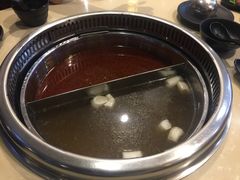 鸳鸯锅底-飞厦老二手槌牛肉丸店