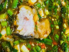 -肖肖酸萝卜鱼火锅(总店)