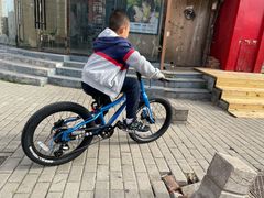 -道路口单车爱瓦士dahon大行