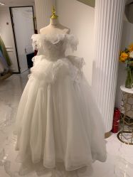 点击看大图 -GRACE KELLY婚纱与礼服(北京店)