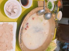 -颜氏双江清水鱼一养身火锅(磁器口店)