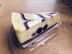 蓝莓芝士蛋糕-luckin coffee瑞幸咖啡(绿地凤起店)