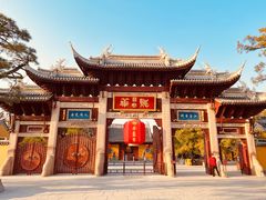 -龙华寺