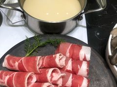 -红鼎豆捞·非遗鲍皇汤火锅(宝丰路店)