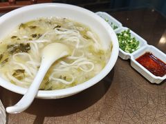 -东口码头·烧鸽子·鱼头泡饼·地方菜(金鹰悦城店)