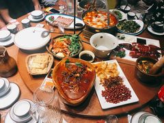 -老滇山寨•云南特色菜•地方菜•民族风情歌舞表演(金碧店)