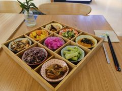 -轻蔬不用等·素食(江苏路店)