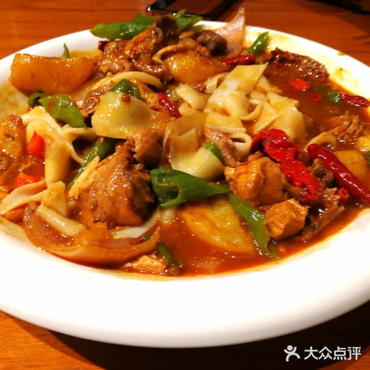 新疆大盘鸡拌面，开进五星级大酒店