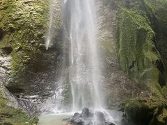 -龙水峡地缝景区