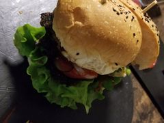 -HIGH FIVE哈福手工汉堡(桂林路店)