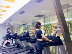 -超鹿运动(达信大厦店)