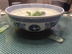 巨碗鱼头-南京金牛湖巨碗鱼头