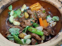 九层塔炒牛肉-天宝食坊·啫啫煲大排档(西华路店)