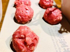 手打鲜牛肉丸-领鲜潮牛鲜牛羊肉火锅(宏昌店)