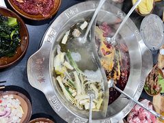 -重庆故事姊妹老火锅(财经学院店)