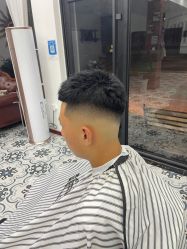 -贝勒爷专业男发