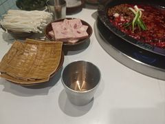 -卤校长老火锅(杨家坪直营店)