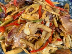 鲜笋炒腊肉-迎懿餐厅
