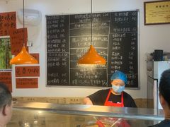 -柳州肥姨妈大骨螺蛳粉(沙河店)