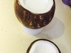 -志龙皇冠吃货椰子铺