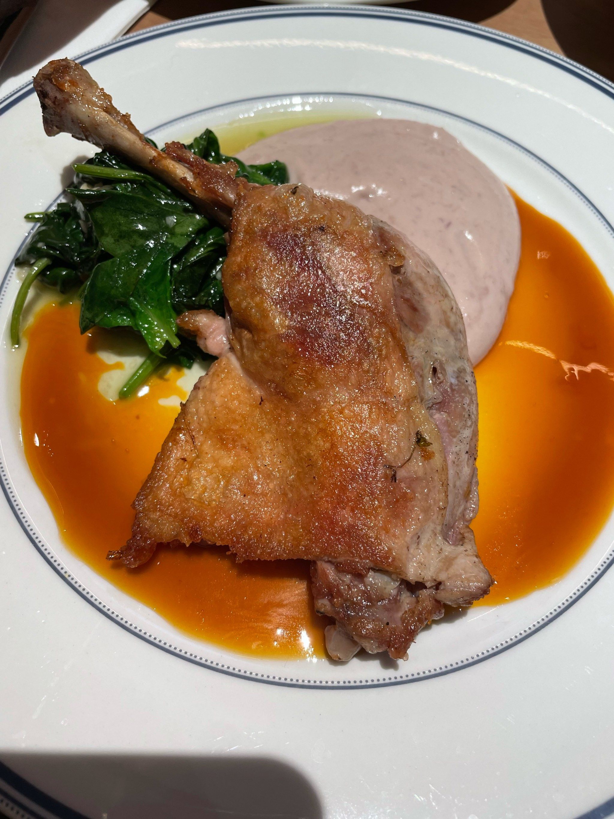 油封鸭腿在福州不常见吧?