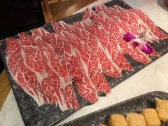 谷饲300天牛小排-哥老官重庆美蛙鱼头(宝山龙湖店)