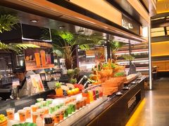 -钱小奴海鲜自助黑金店(杭州滨江龙湖店)
