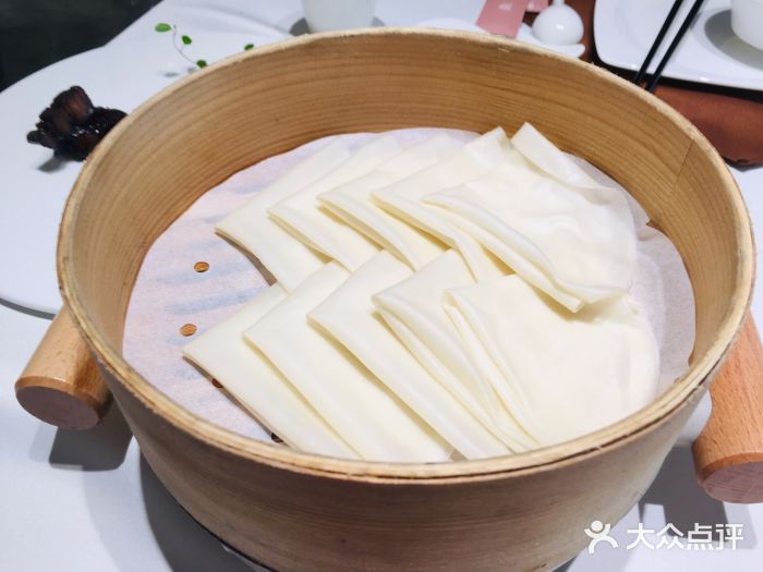 荣里烤鸭鸭饼图片