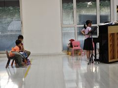 -西安小天鹅艺术团(曲江Alice店)