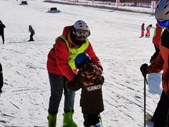 -荣盛康旅野三坡滑雪场