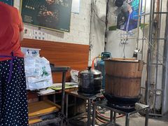 -梁阿婆廿年老牌扣肉糯米饭