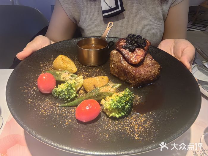 西缘·我的花和森林·鲜花西餐厅(南长街店)黑松露鹅肝牛排图片
