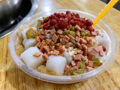 门口的冰汤圆-渝味黄姐火锅(黄泥村店)