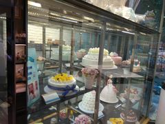 面包甜点陈列柜-卡吉诺动物奶油生日蛋糕(中原路店)