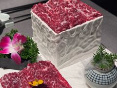 -左庭右院鲜牛肉火锅黑金店(陆家嘴中心店)