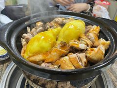 -东川炭炉鸡煲·榴莲瓦煲鸡(广州首店)
