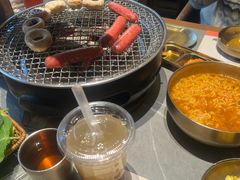 -草家酱蟹炭火烤肉店(珲春南路一店)