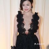陈妍希的一袭黑色蕾丝小礼裙简直太美了