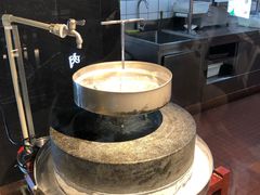 -呷佬·长沙手工米粉(金沙江路店)