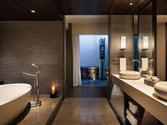 -海南清水湾莱佛士酒店