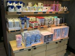 零售区-星巴克(浦东机场T2到达店)