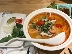 越式酸辣海鲜汤河粉-米纸越南小馆(金鹰世界店)