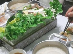 -红鼎豆捞·非遗鲍皇汤火锅(宝丰路店)