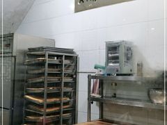 面包甜点陈列柜-清真石家包子(大皮院总店)
