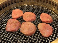 -炼火烤肉店