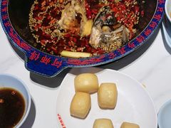 -何师傅美蛙鱼头(汉街店)