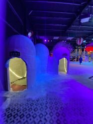 -圣名游乐城冰雪大世界