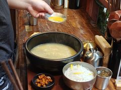 -银米·云南传统过桥米线(双廊黑金冠店)